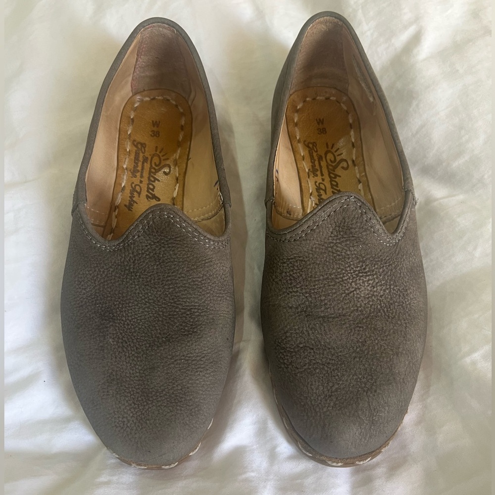 Sabah Gray Flats Comfortable Loafers